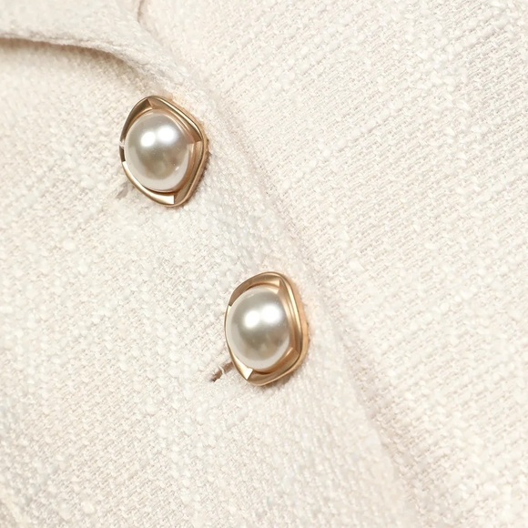 LULU’S Perfect Company Ivory Tweed Sleeveless Cropped Blazer - Picture 5 of 5